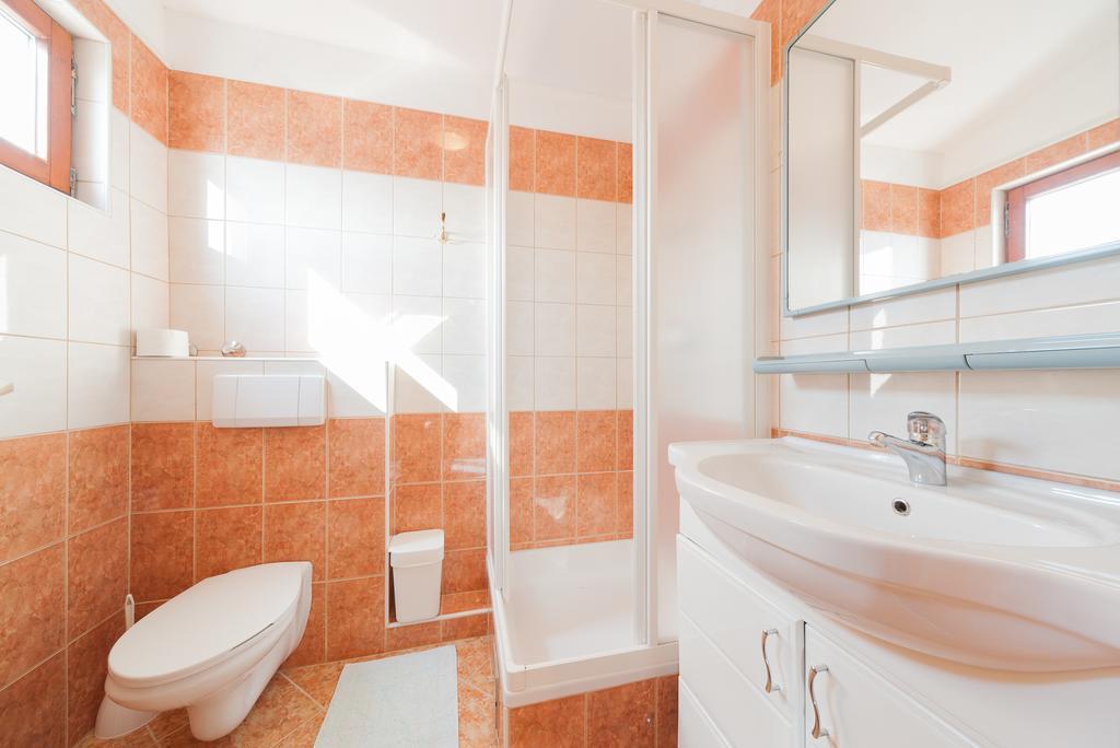 Apartmenthaus Hana Karlobag Zewnętrze zdjęcie
