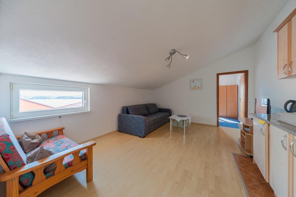 Apartmenthaus Hana Karlobag Zewnętrze zdjęcie