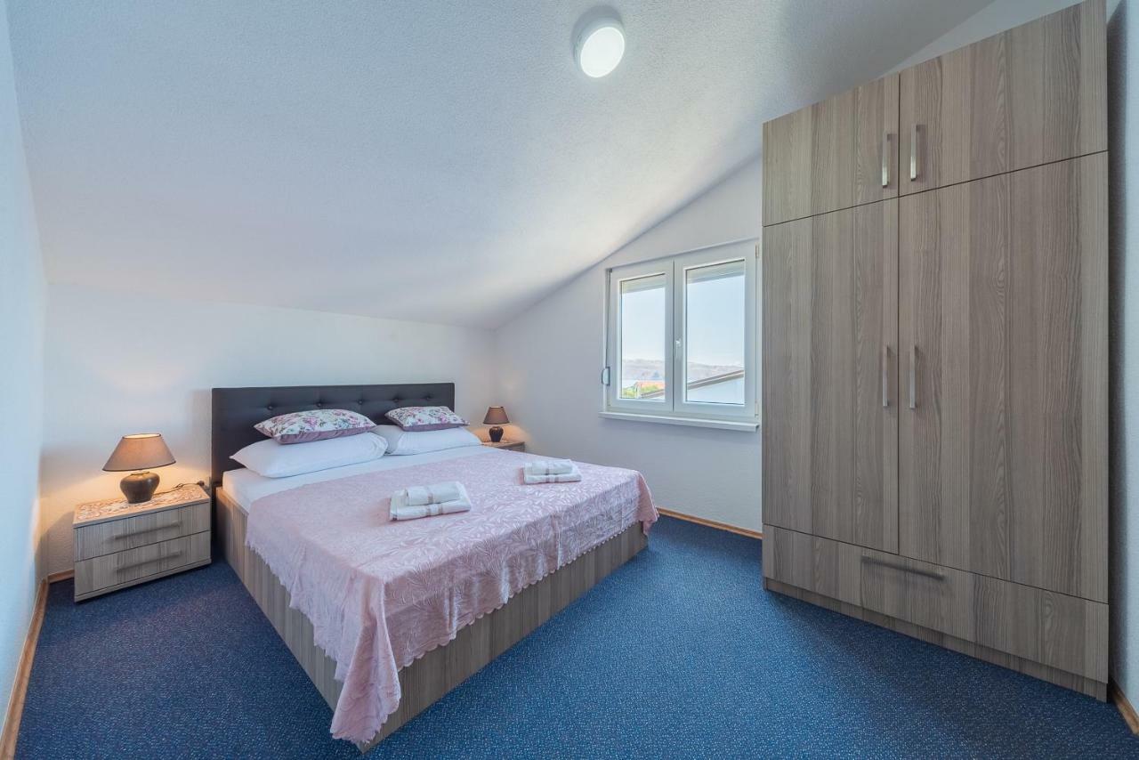 Apartmenthaus Hana Karlobag Zewnętrze zdjęcie