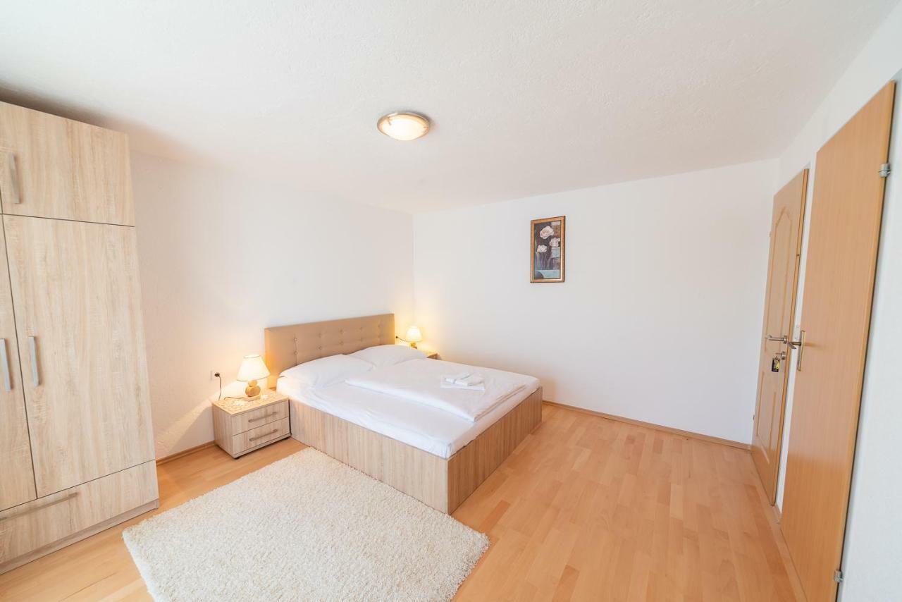 Apartmenthaus Hana Karlobag Zewnętrze zdjęcie